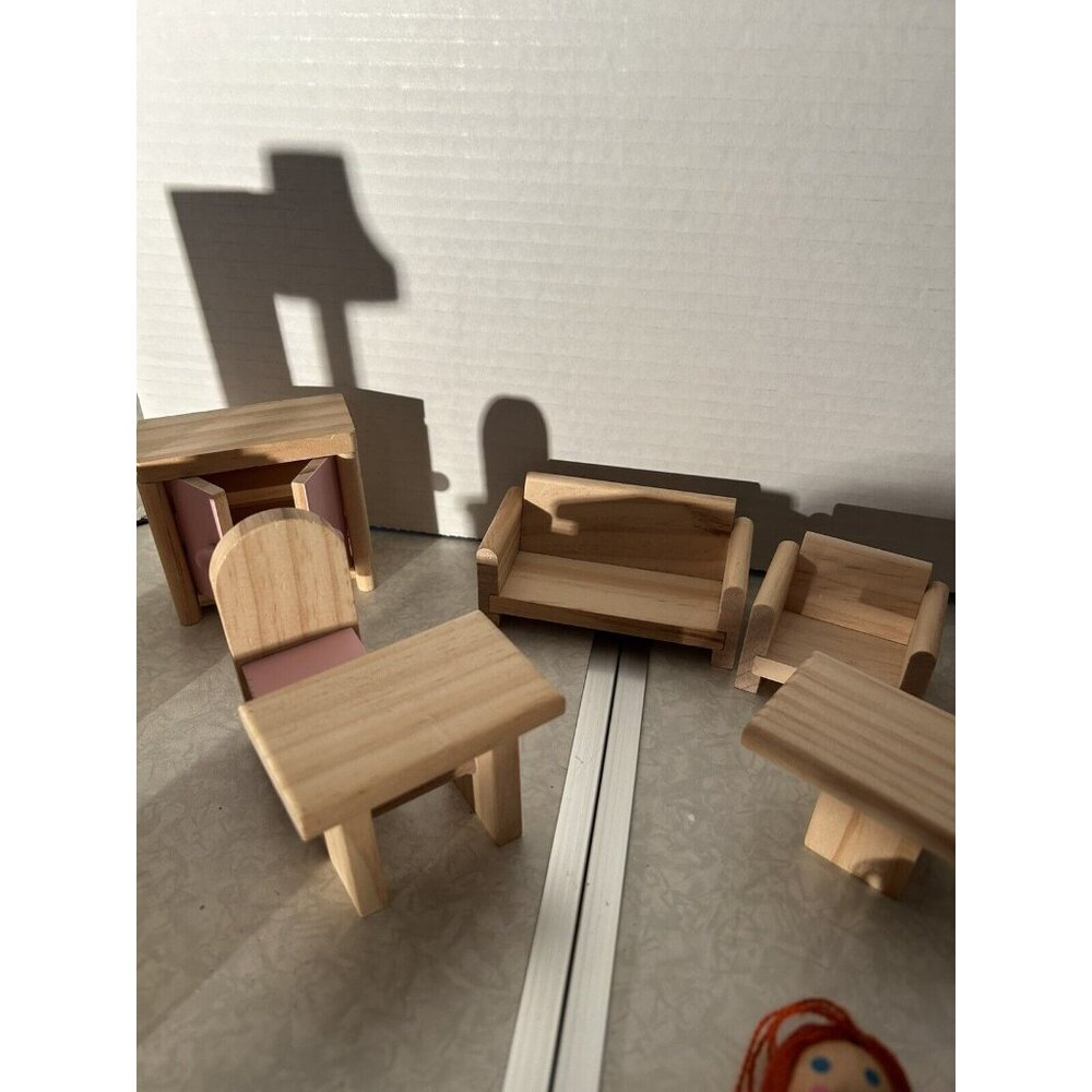 Wooden Dollhouse Furniture, 3 Wood Dolls, 1 Dog, And 1 Cat/ 16 Pieces In All - Picture 3 of 9